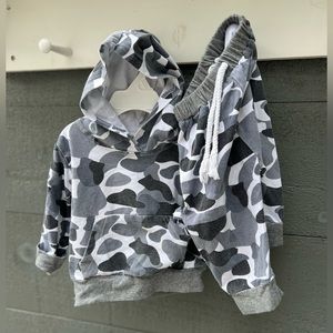 Toddler gray camo hoodie sweatshirt sweatpants set 2 piece size 80/ 12-18 months